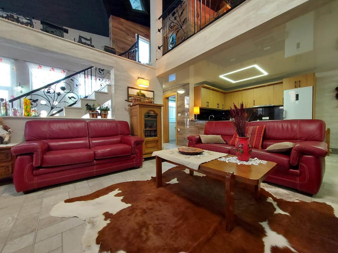 Image of Villa - 9 Bedrooms - 7 Bathrooms for Sale in Bar-Susanj-Montenegro, Image 1
